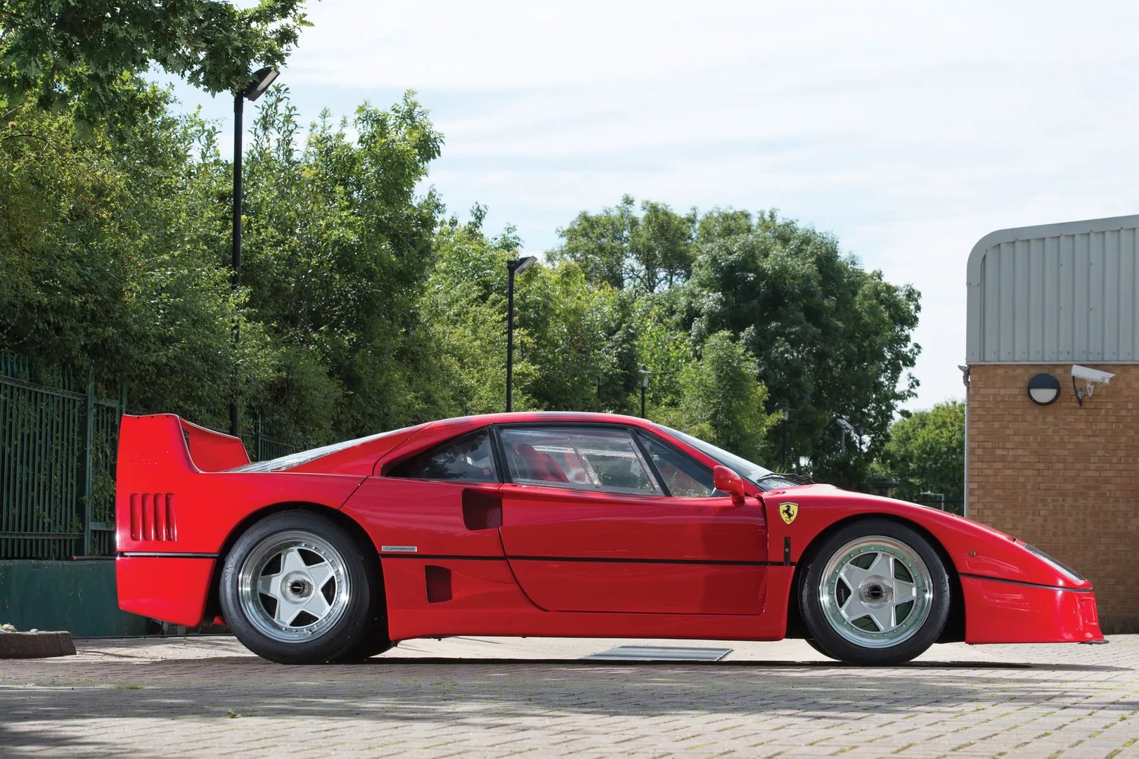 Ferrari_F40_1_generation__Coupe__8.jpg