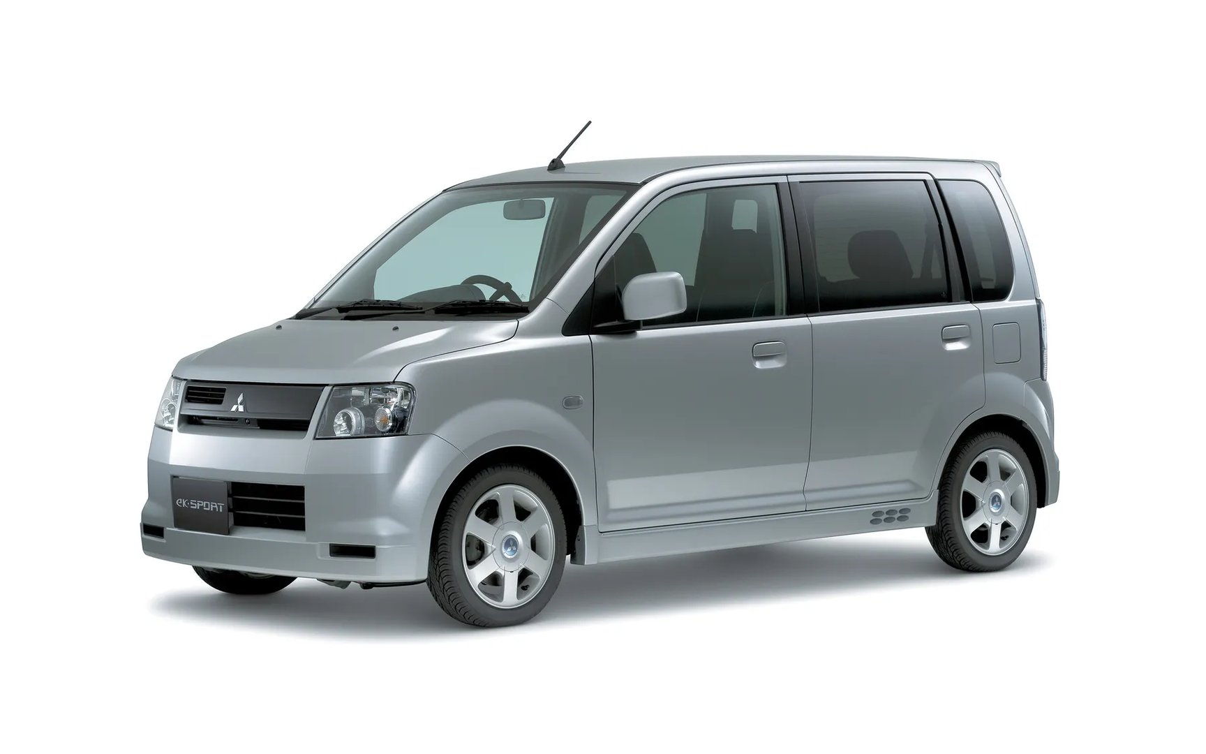 Mitsubishi_eK_Sport_1_generation__Microvan__2.jpg