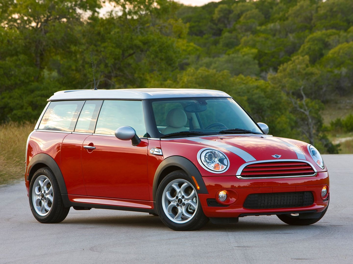 mini_Clubman_1_generation_restyling__Hatchback_4-door__26.jpg