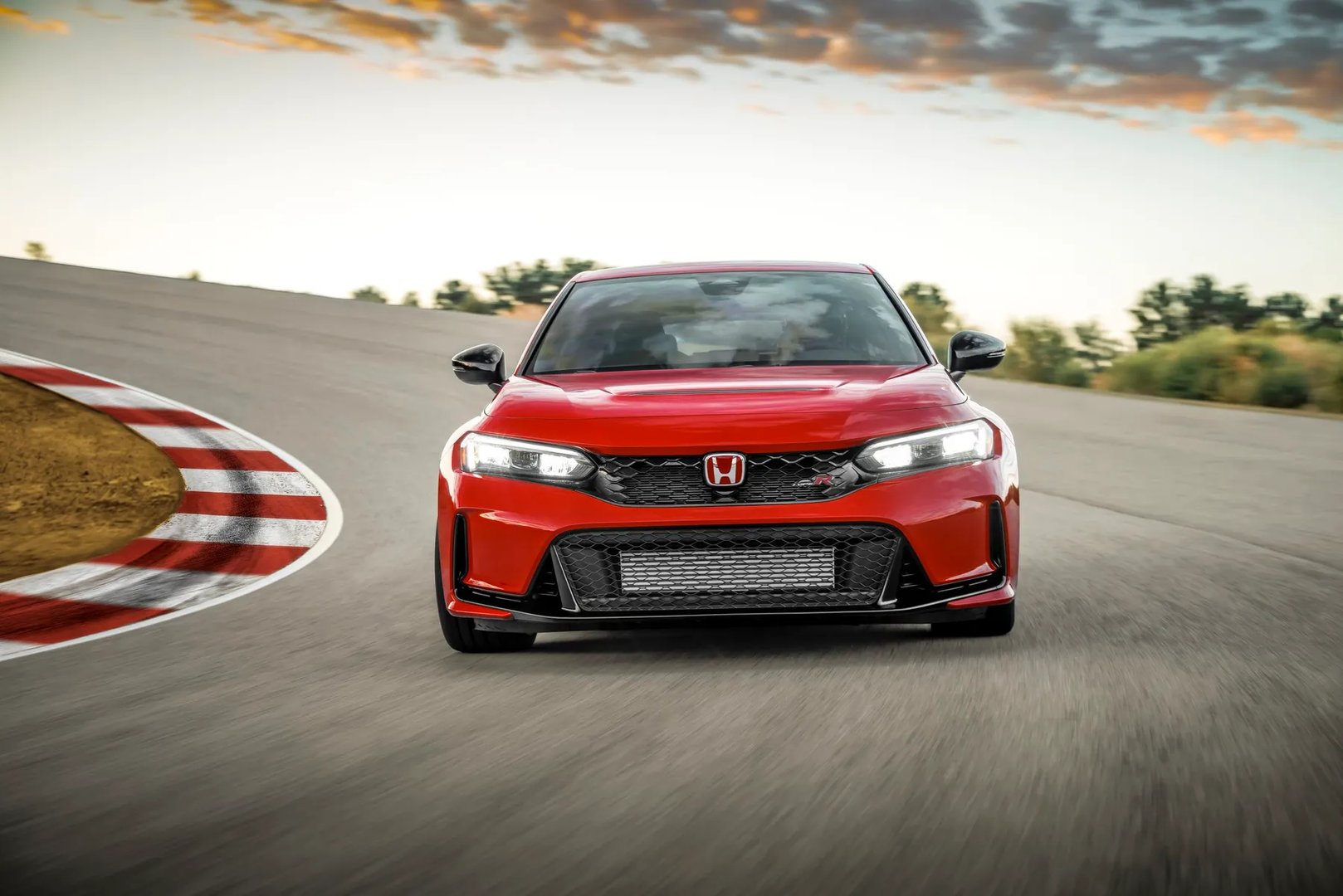 Honda_Civic_Type_R_11_generation__Hatchback_5-door__9.jpg