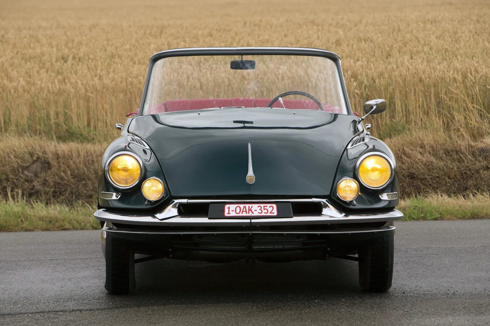 Citroen_DS_1_generation__Cabrio__5.jpg