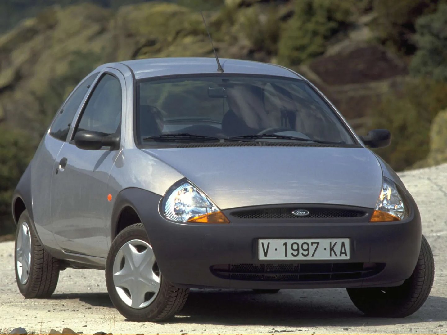 Ford_KA_1_generation__Mini_3-doors__6.jpg
