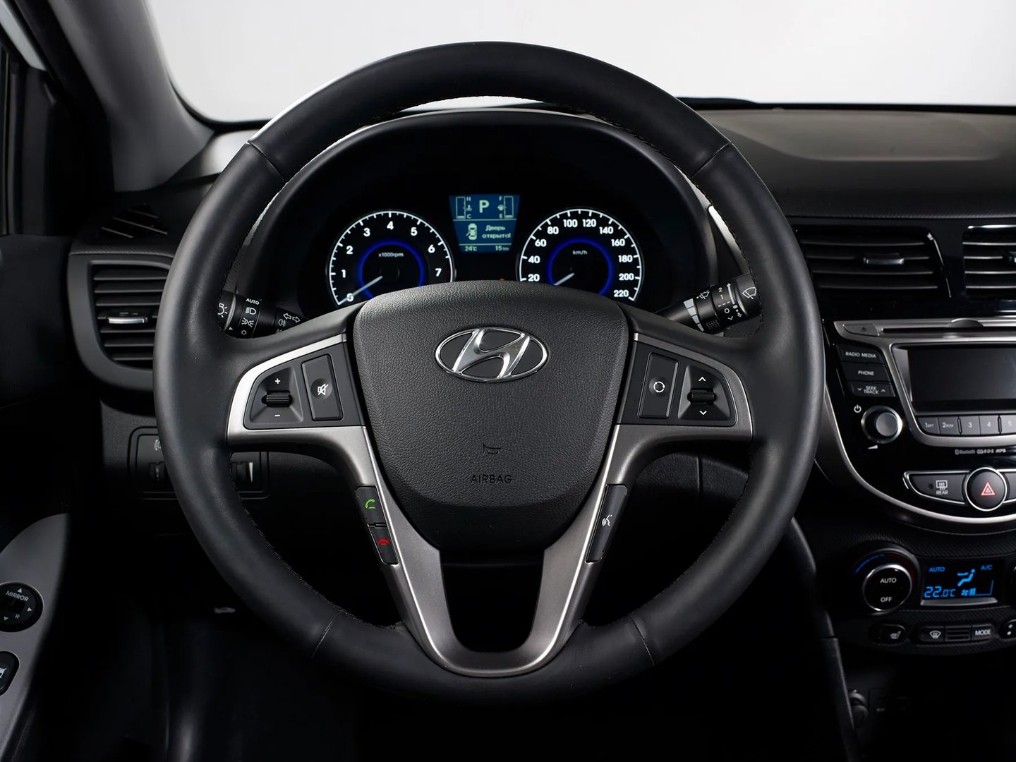 Hyundai_Solaris_1_generation_restyling__Sedan__7.jpg