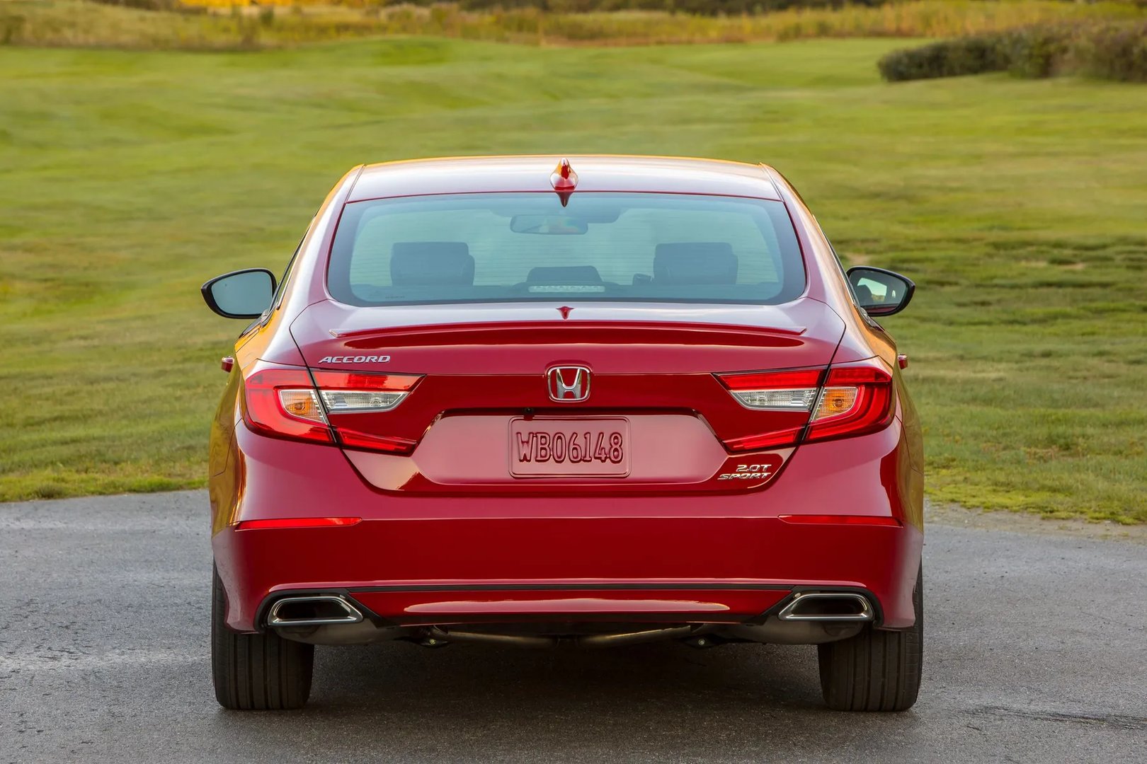 Honda_Accord_(USA)_10_generation__Sedan__7.jpg