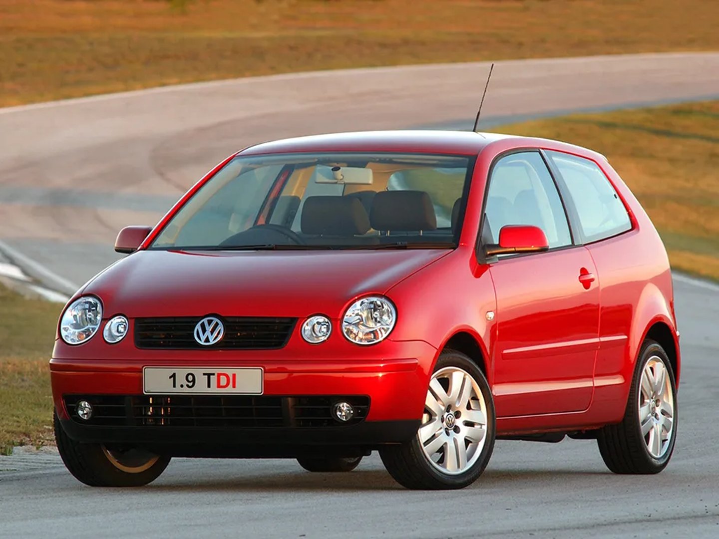 Volkswagen_Polo_4_generation__Mini_3-doors__1.jpg