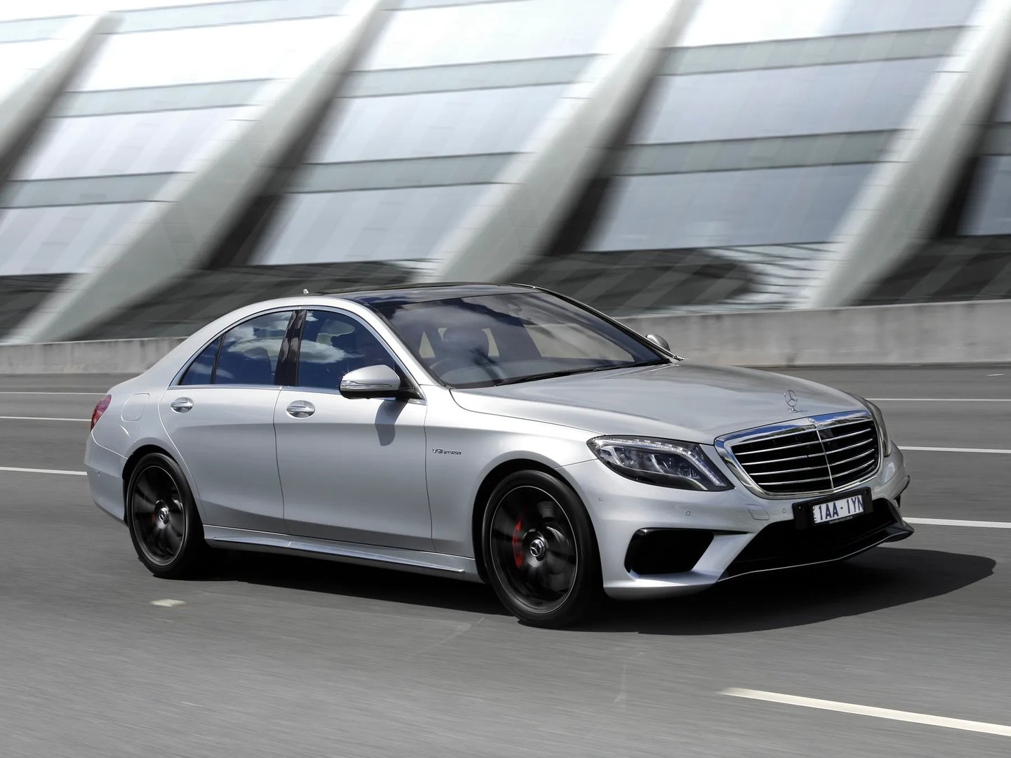 Mercedes_S-Class_AMG_3_generation__Sedan__6.jpg
