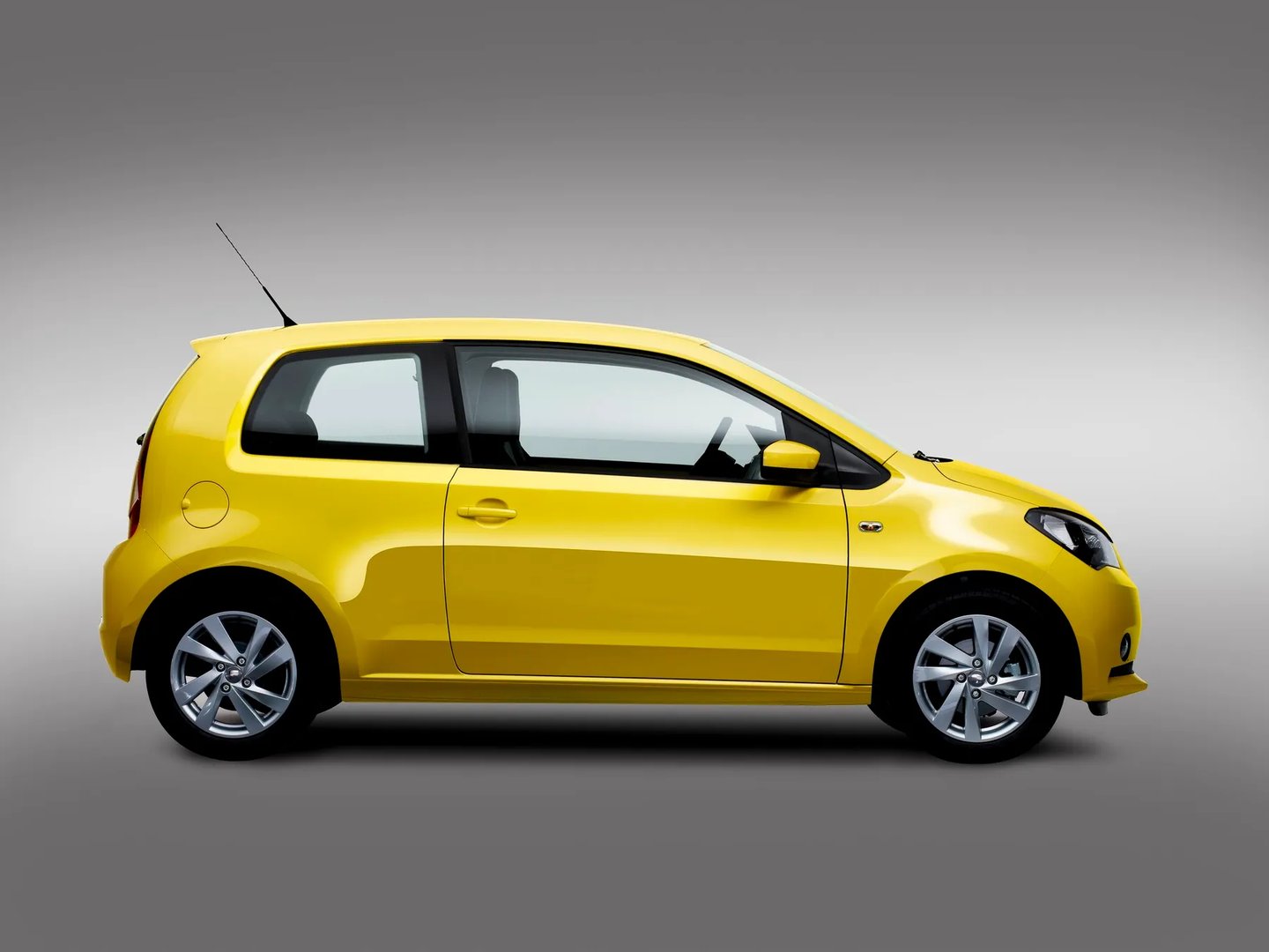 SEAT_Mii_1_generation__Mini_3-doors__3.jpg