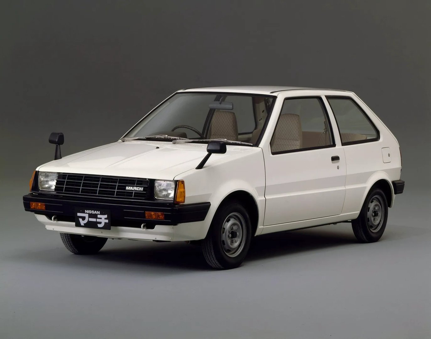 Nissan_March_1_generation__Mini_3-doors__4.jpg