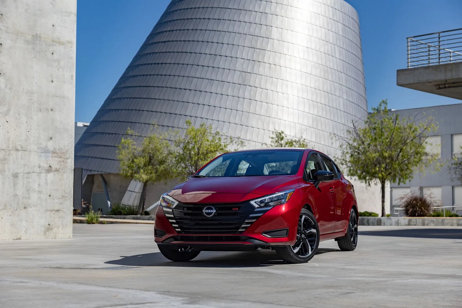 Nissan_Versa_3_generation_restyling__Sedan__4.jpg