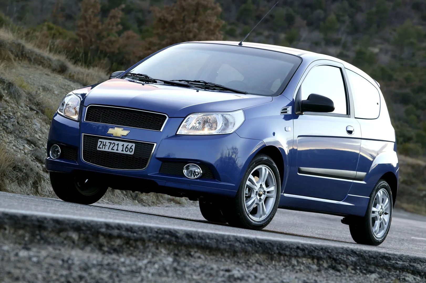 Chevrolet_Aveo_1_generation_restyling__Hatchback_3-door__2.jpg