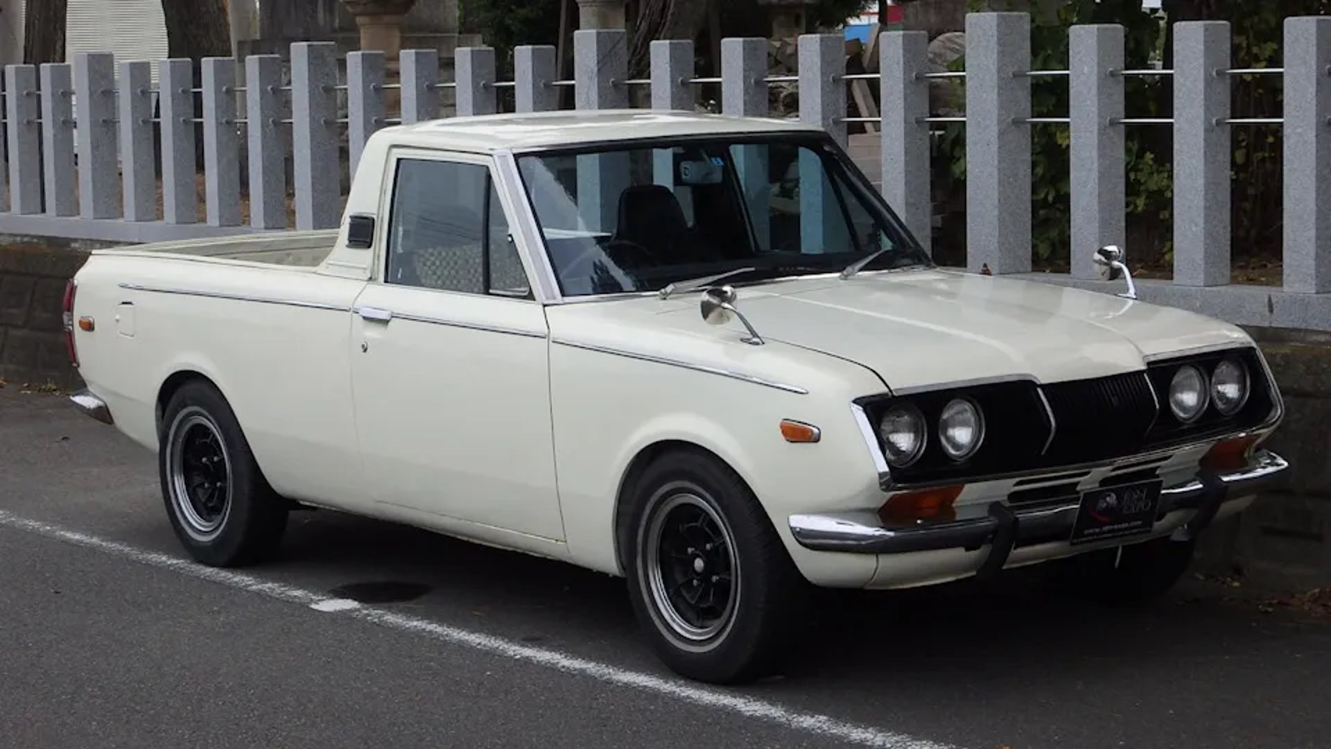 Toyota_Corona_3_generation__Pickup_single-cab__1.jpg