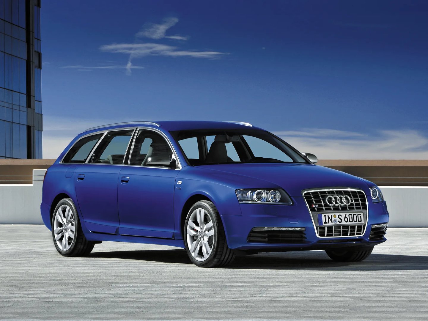 Audi_S6_3_generation__Estate_5-door__5.jpg