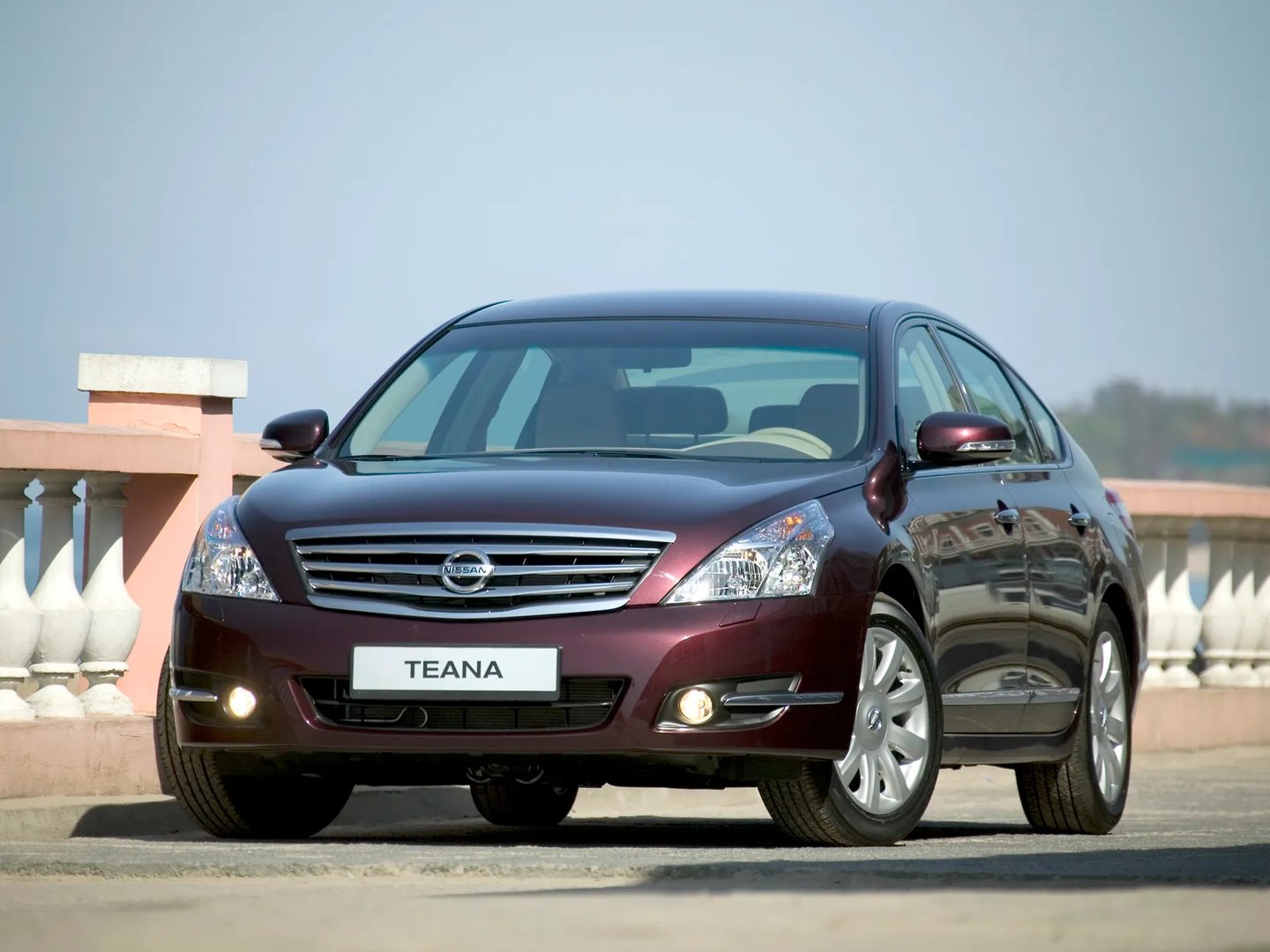 Nissan_Teana_2_generation__Sedan__13.jpg