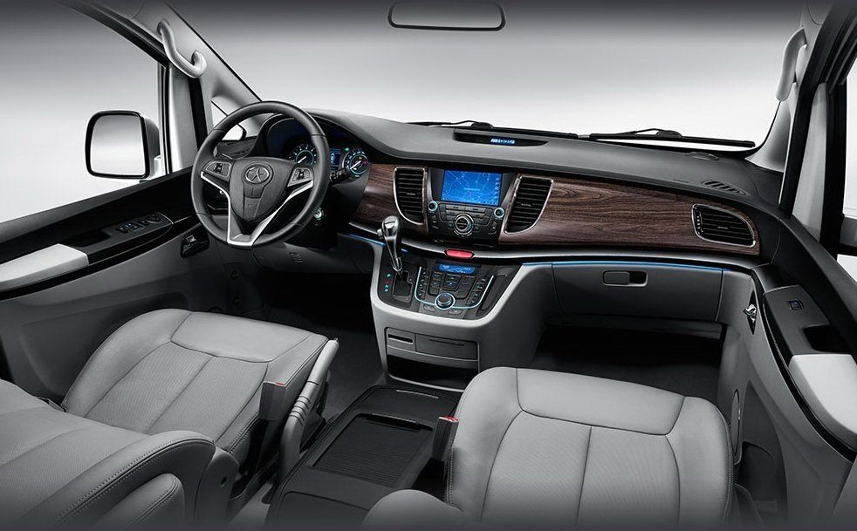 jac_M5_1_generation__Minivan__11.jpg