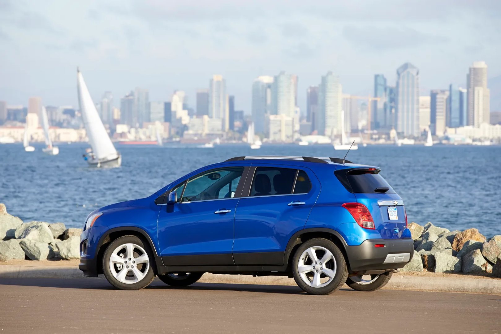 Chevrolet_Trax_3_generation__SUV_5-doors__3.jpg