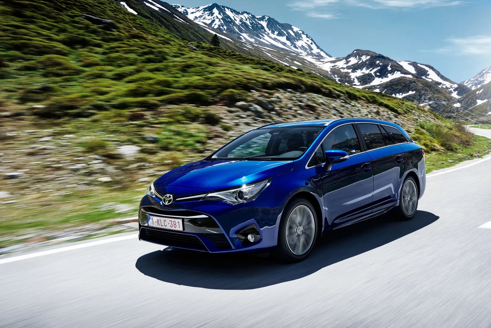 Toyota_Avensis_3_generation_restyling_2__Estate_5-door__10.jpg