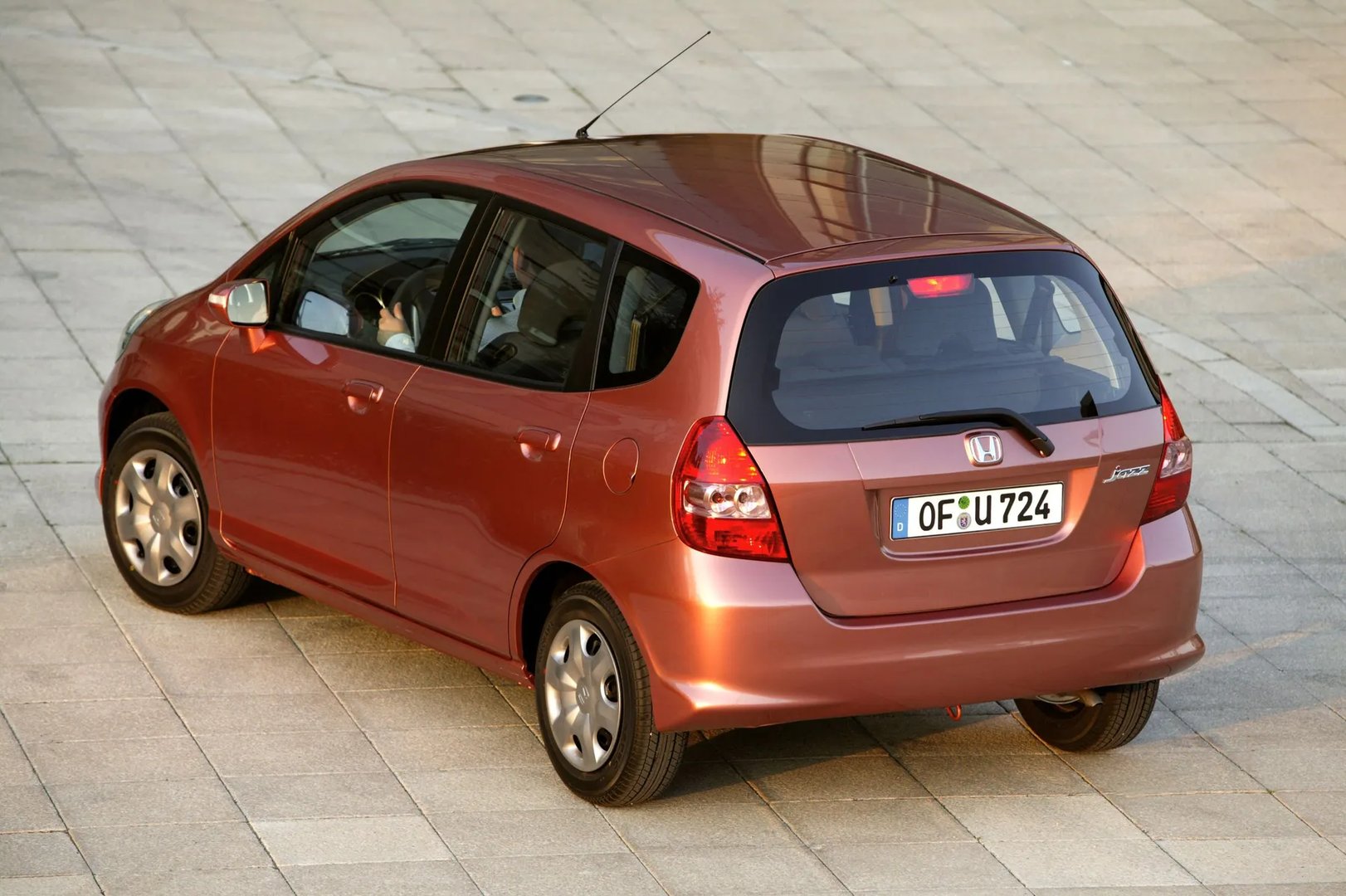 Honda_Jazz_1_generation_restyling__Mini_5-doors__3.jpg