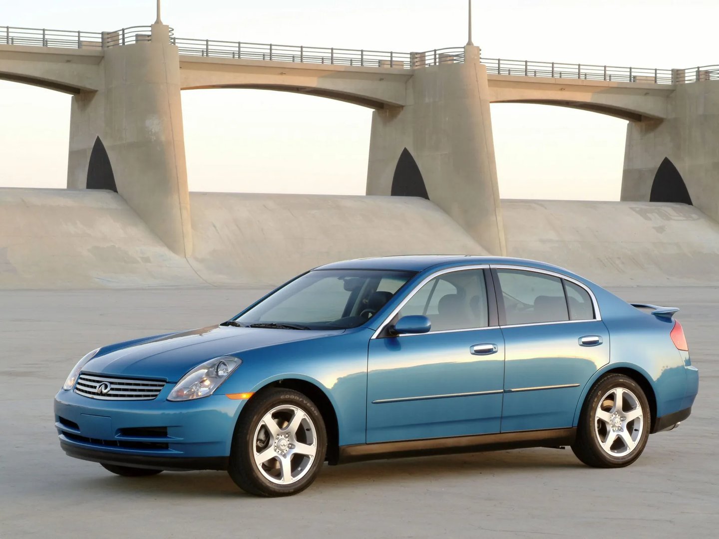 Infiniti_G_3_generation__Sedan__4.jpg