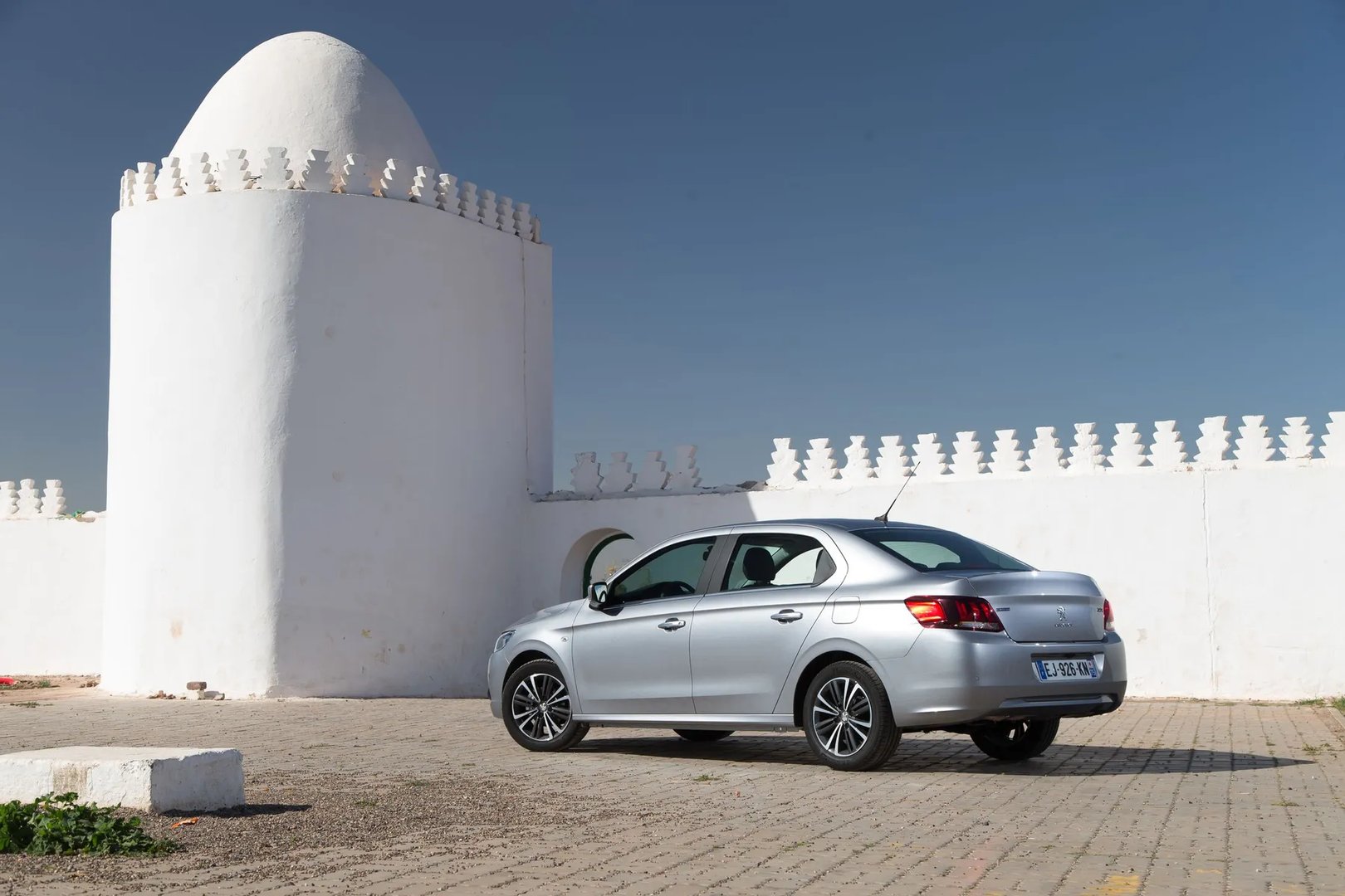 Peugeot_301_1_generation_restyling__Sedan__11.jpg