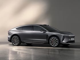 ET9