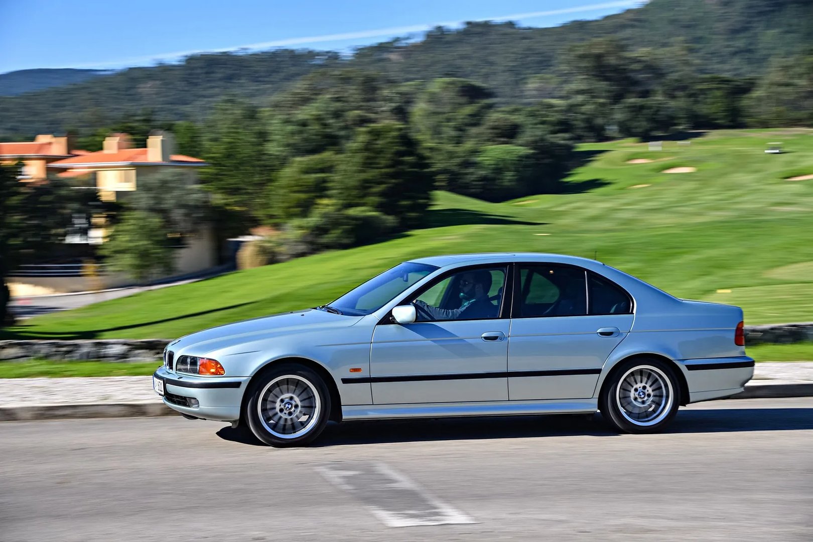 BMW_5_series_4_generation__Sedan__10.jpg