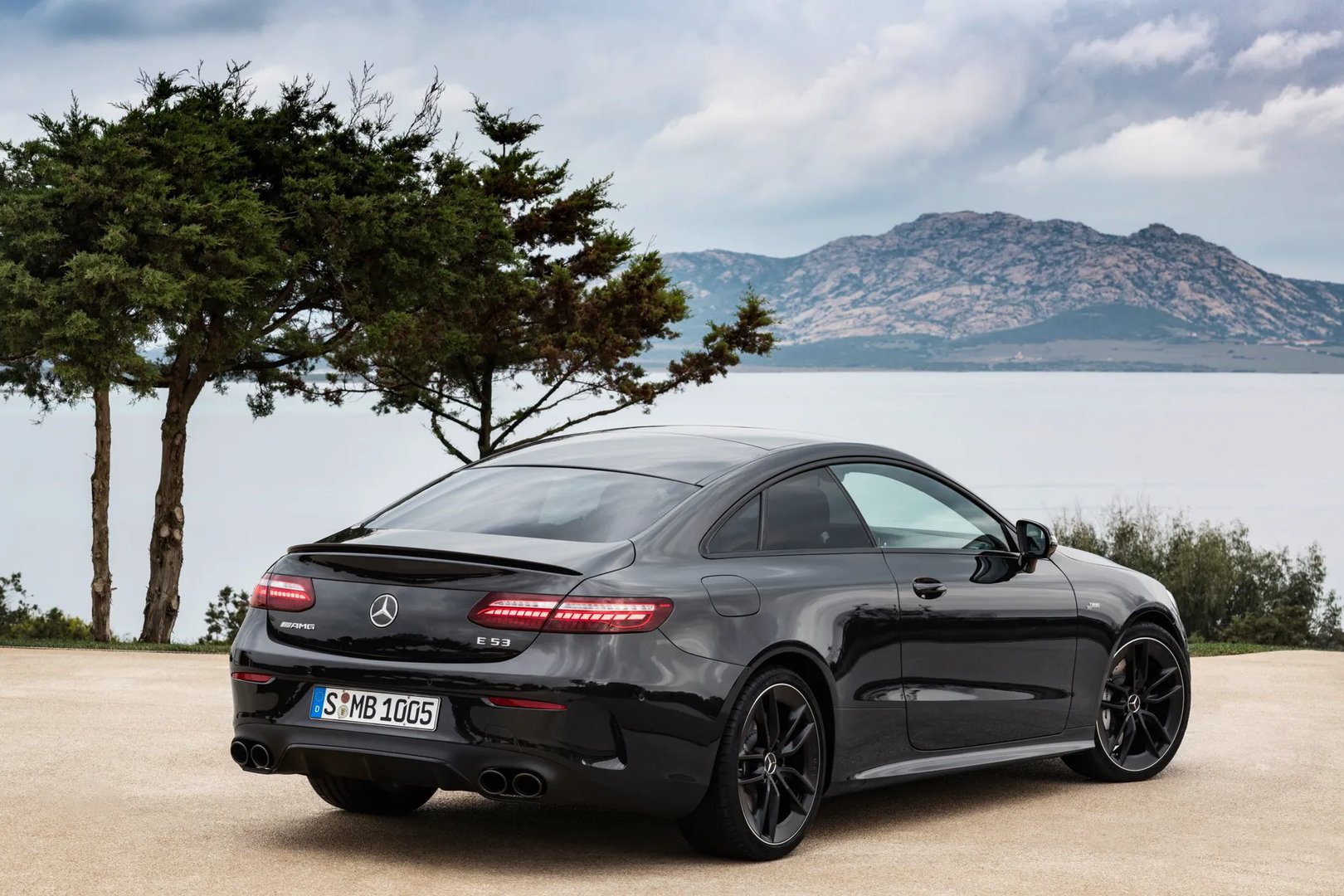 Mercedes_E-Class_AMG_5_generation_restyling__Coupe__2.jpg