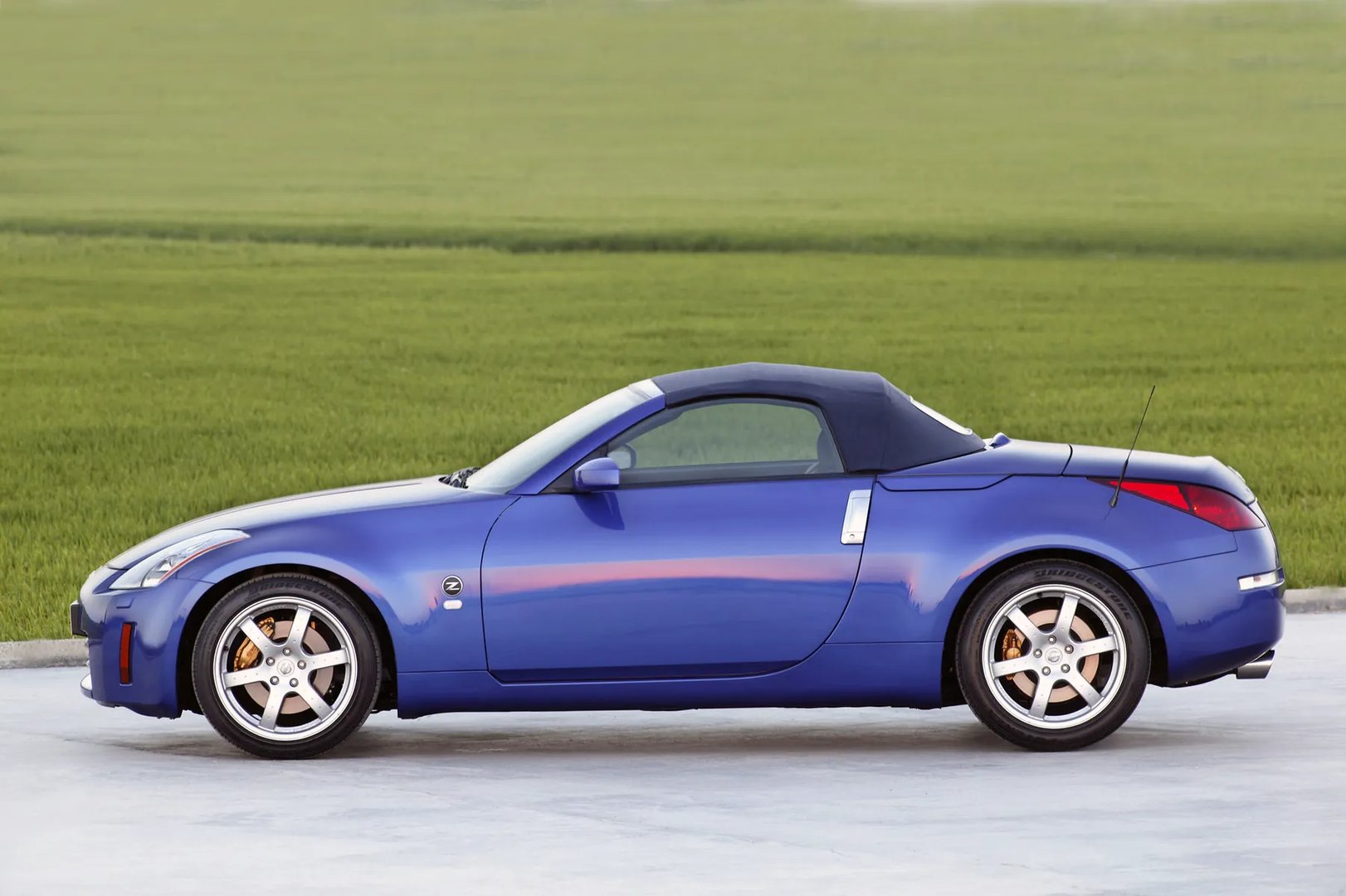 Nissan_350Z_1_generation__Cabrio__5.jpg