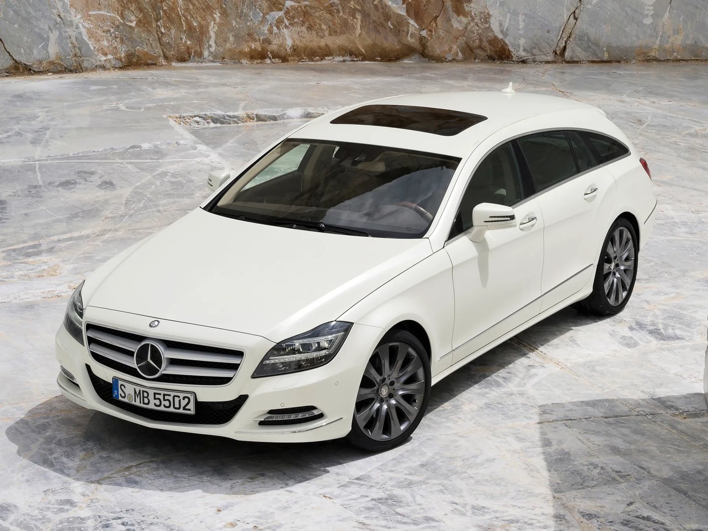 Mercedes_CLS_2_generation__Estate_5-door__6.jpg