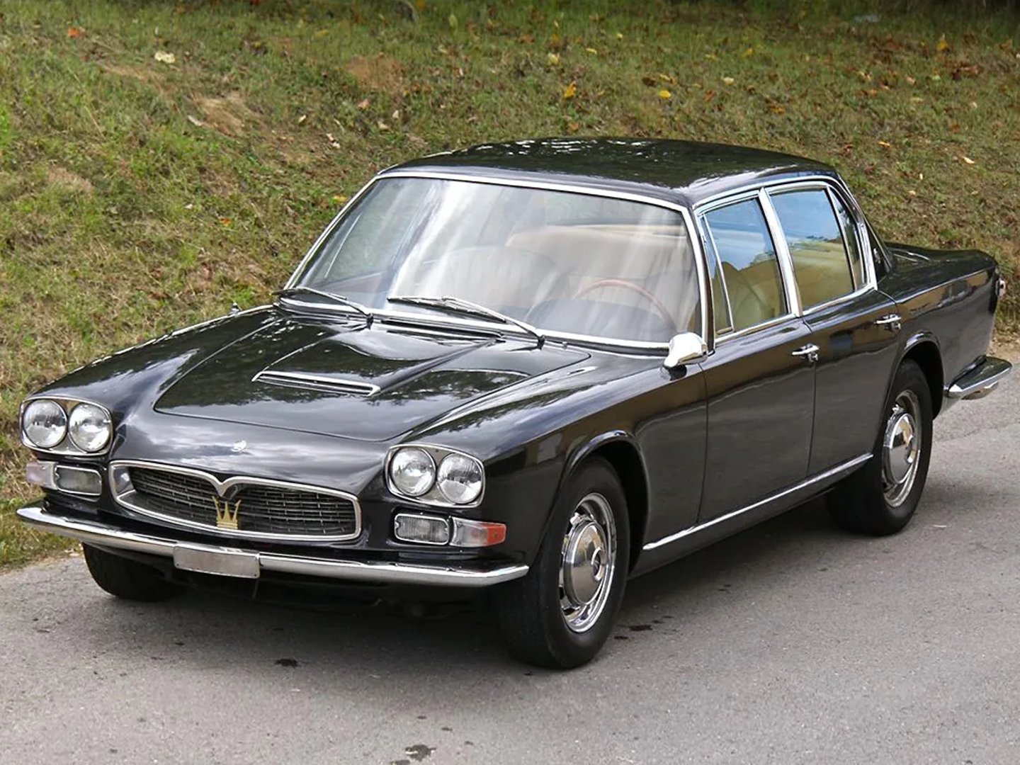 Maserati_Quattroporte_1_generation_restyling__Sedan__5.jpg