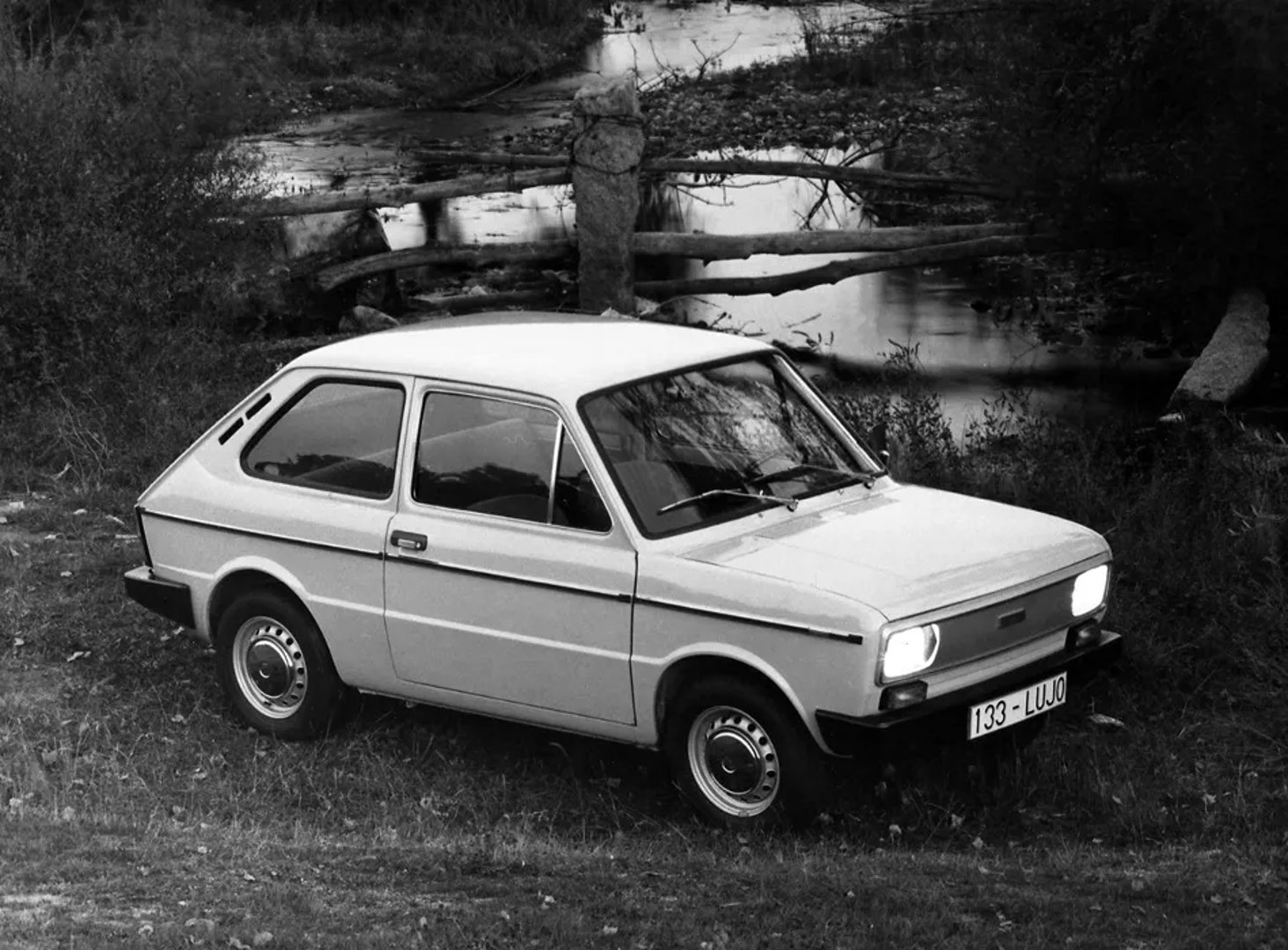 SEAT_133_1_generation__Mini_3-doors__1.jpg