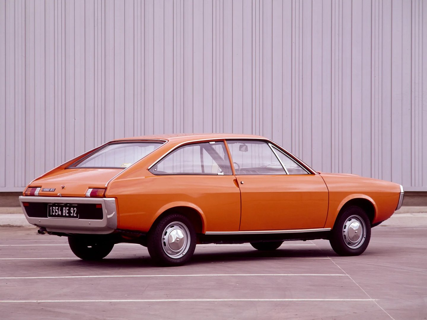 Renault_15_1_generation__Hatchback_3-door__3.jpg