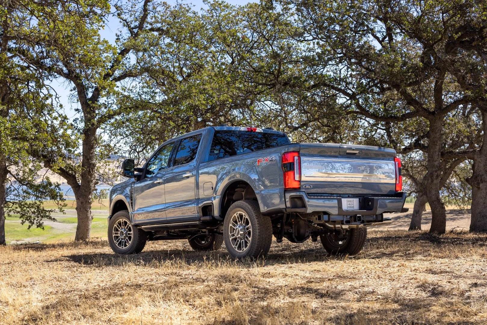 Ford_F-350_5_generation__Pickup_double-cab__1.jpg
