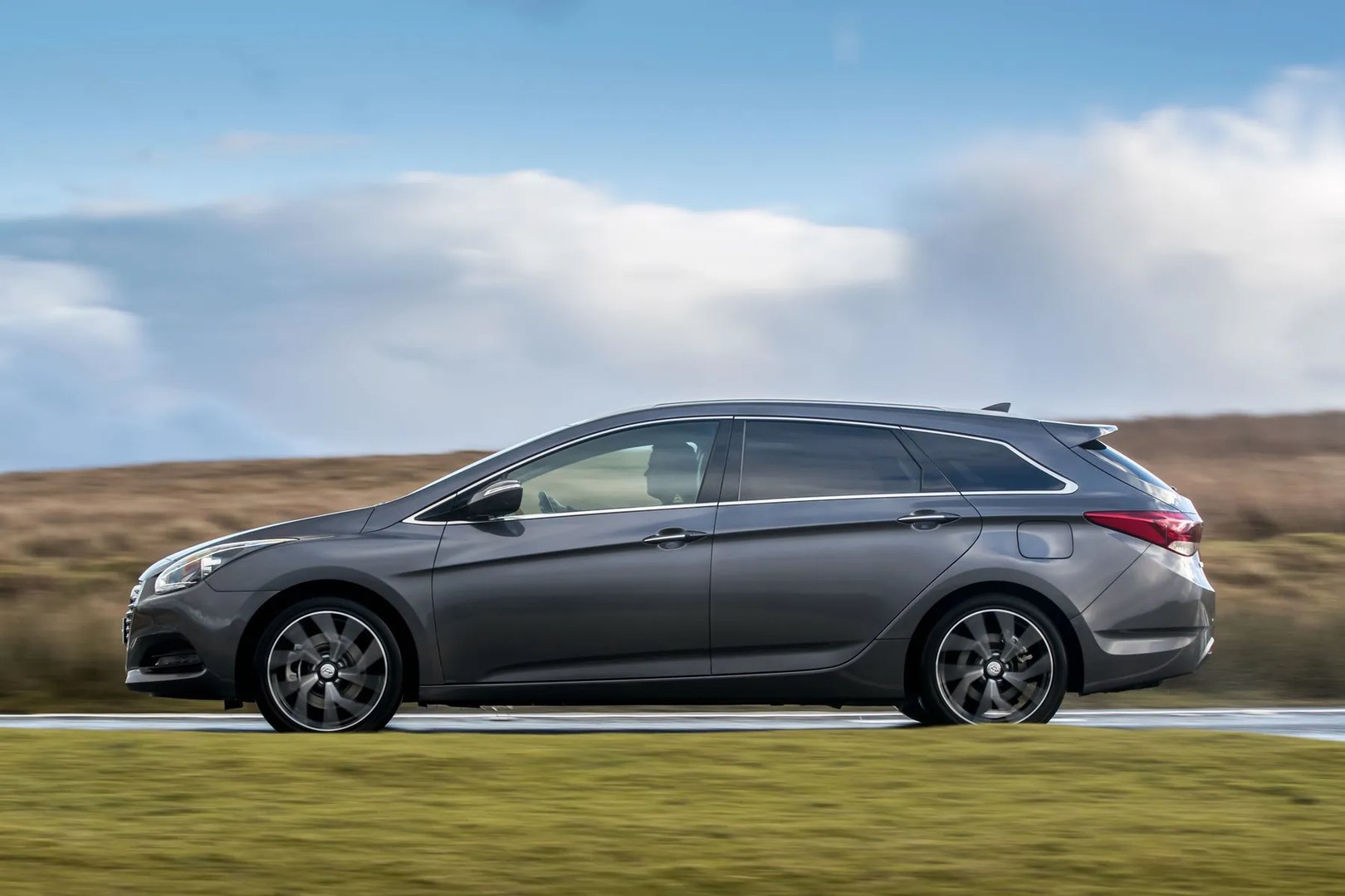 Hyundai_i40_1_generation_restyling_2__Estate_5-door__11.jpg