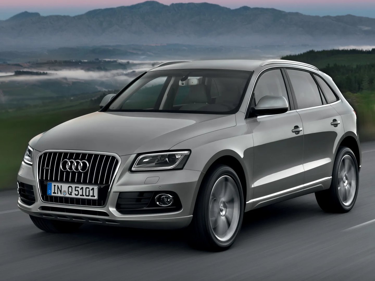 Audi_Q5_1_generation_restyling__SUV_5-doors__1.jpg