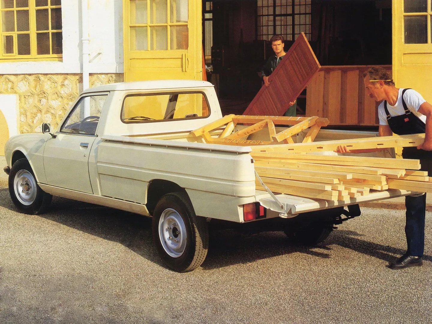 Peugeot_504_1_generation__Pickup_single-cab__2.jpg