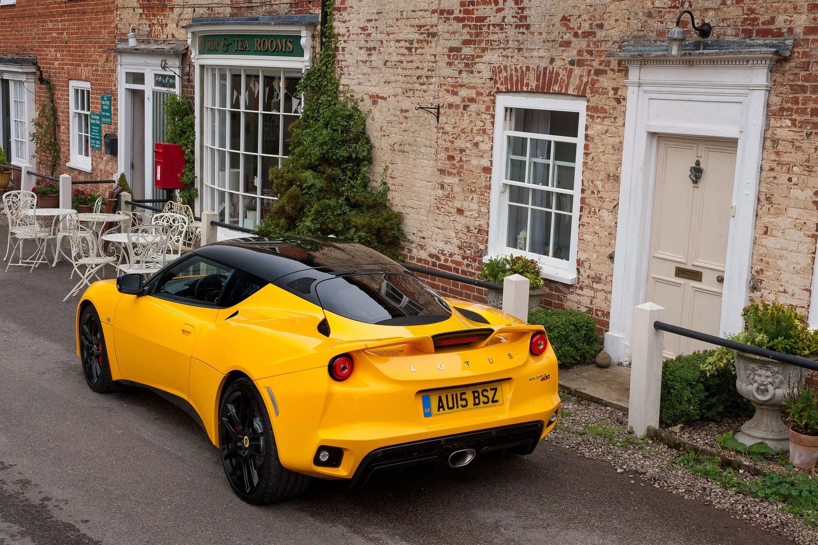 Lotus_Evora_1_generation__Coupe__1.jpg
