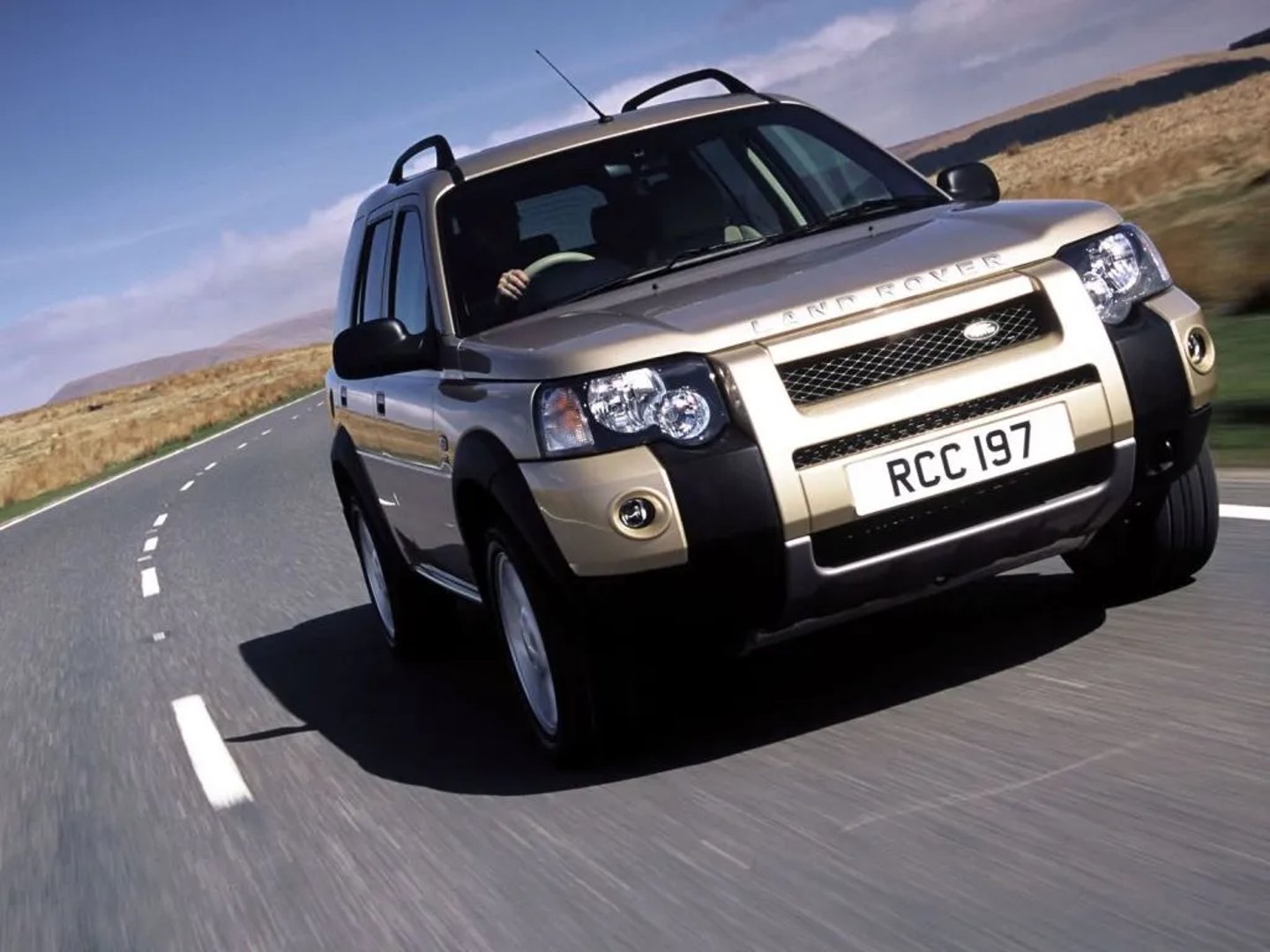 Land Rover_Freelander_1_generation_restyling__SUV_5-doors__3.jpg