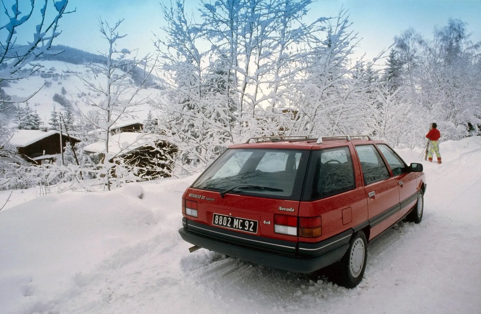 Renault_21_1_generation__Estate_5-door__1.jpg