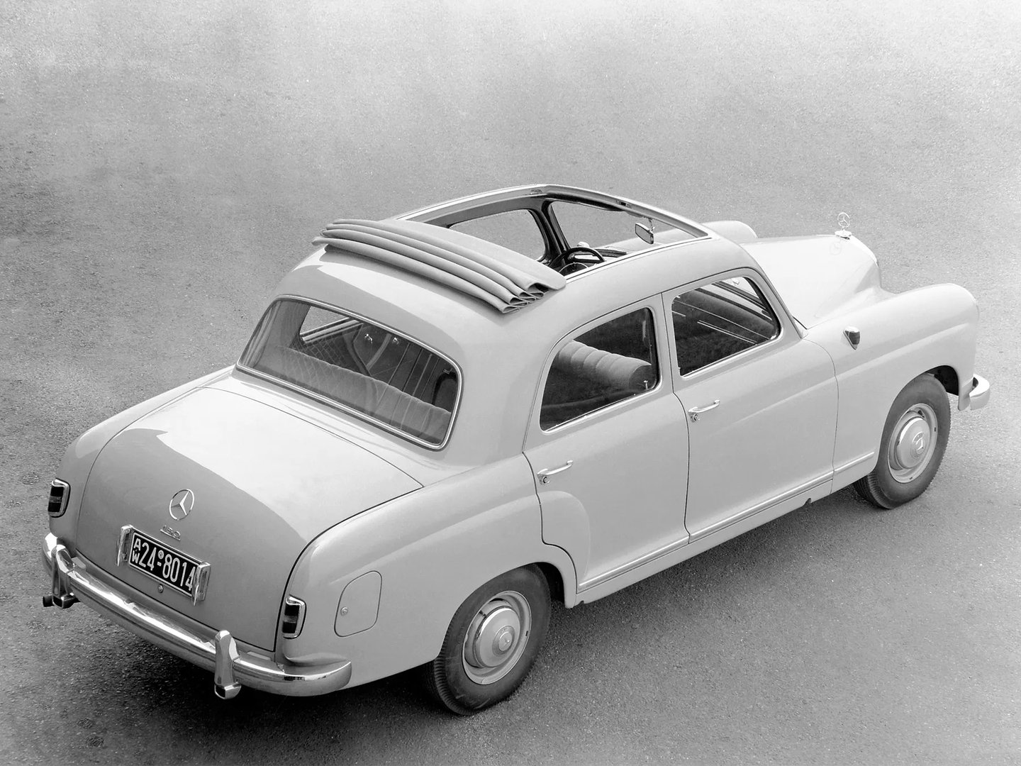 Mercedes_W120_1_generation__Sedan__3.jpg