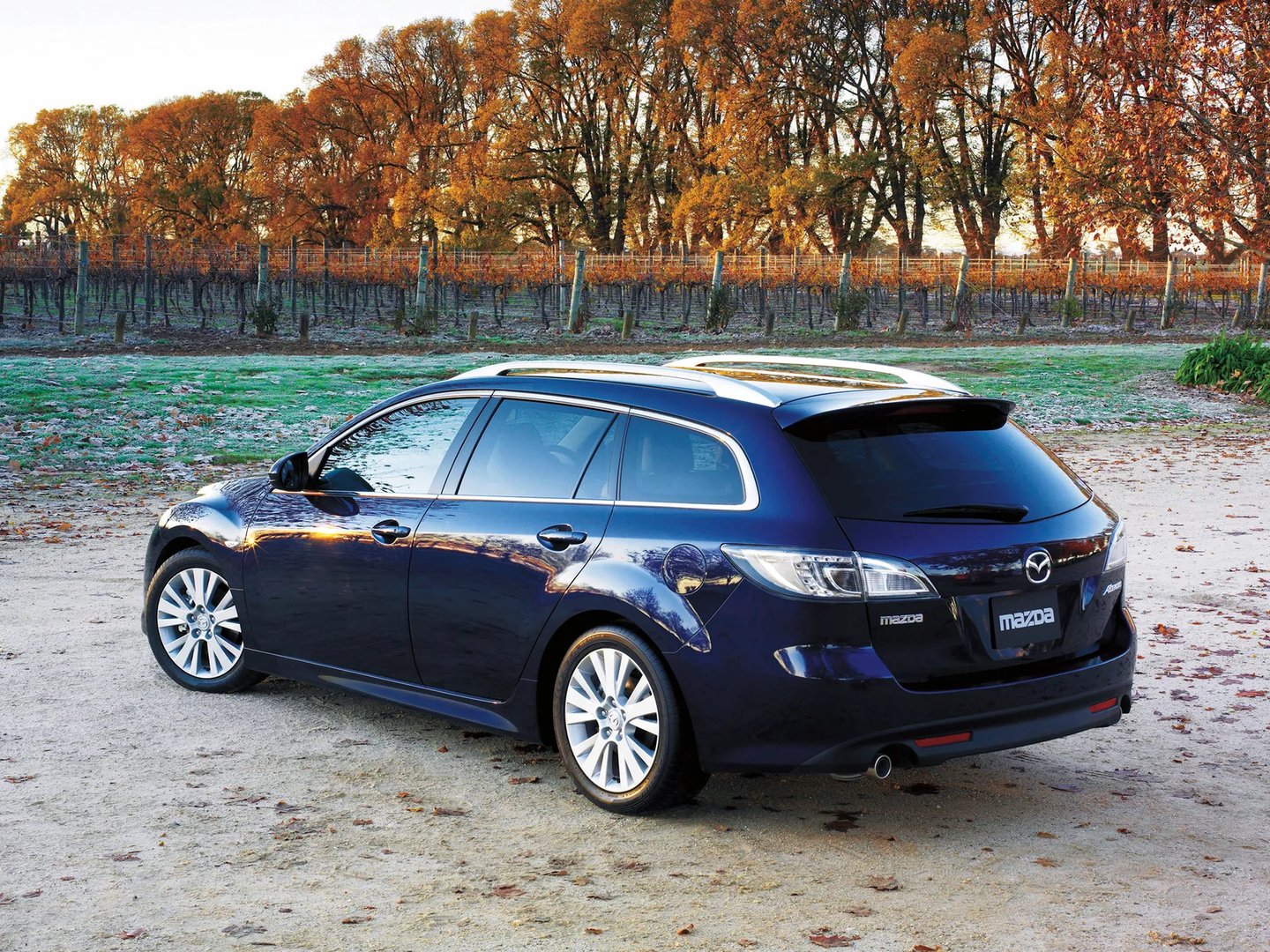 Mazda_Atenza_2_generation__Estate_5-door__2.jpg