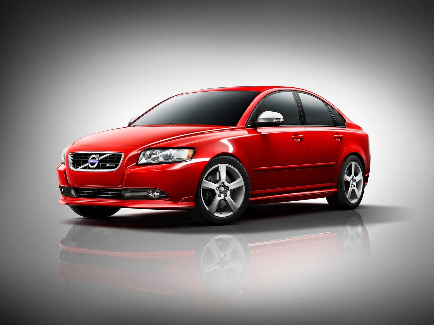 Volvo_S40_2_generation_restyling__Sedan__11.jpg