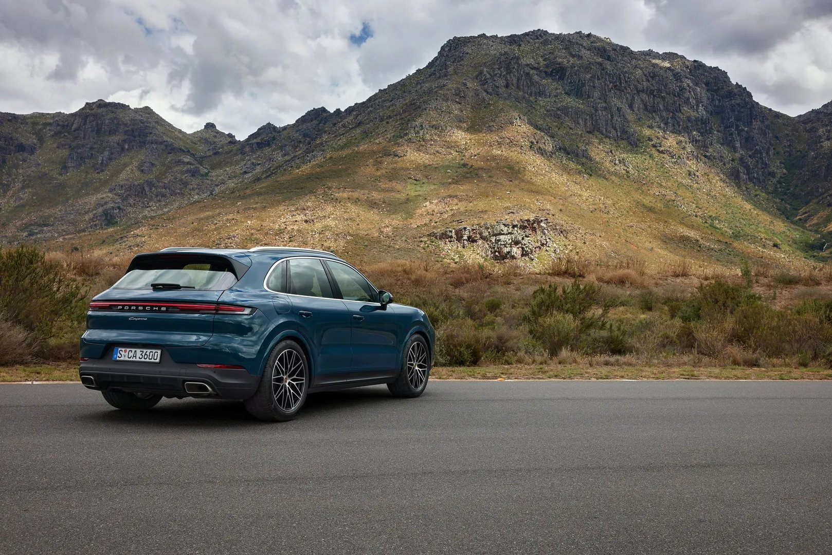 Porsche_Cayenne_3_generation_restyling__SUV_5-doors__4.jpg