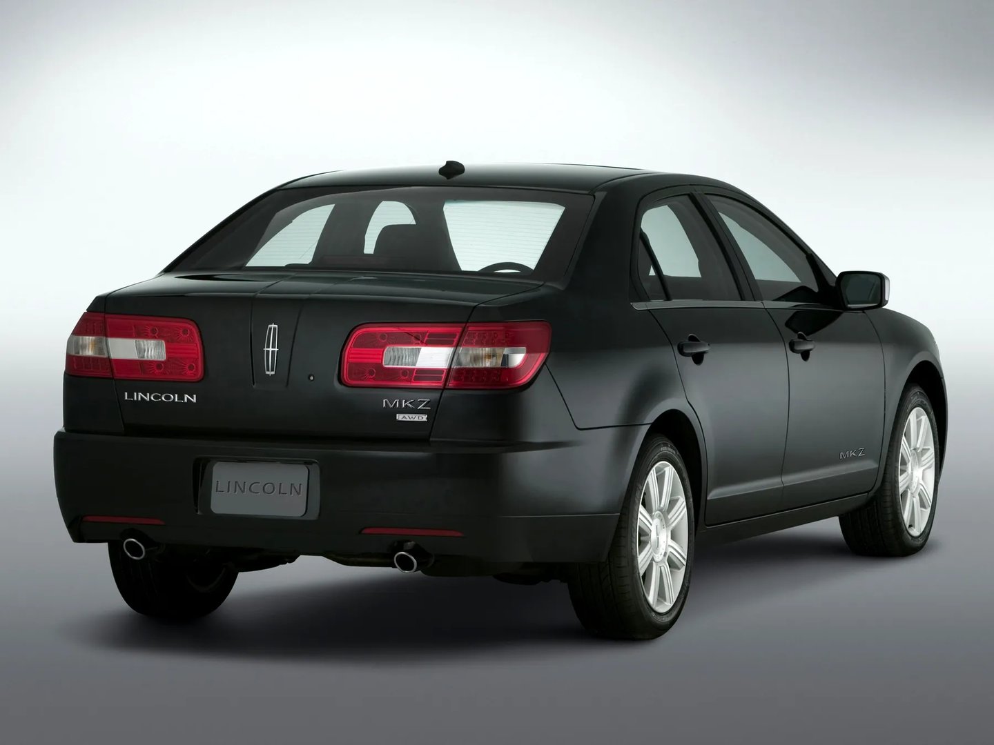 Lincoln_MKZ_1_generation__Sedan__9.jpg