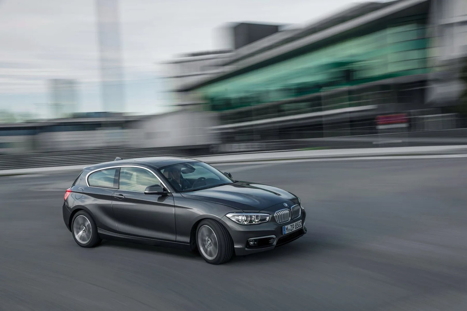 BMW_1_series_2_generation_restyling__Hatchback_3-door__8.jpg