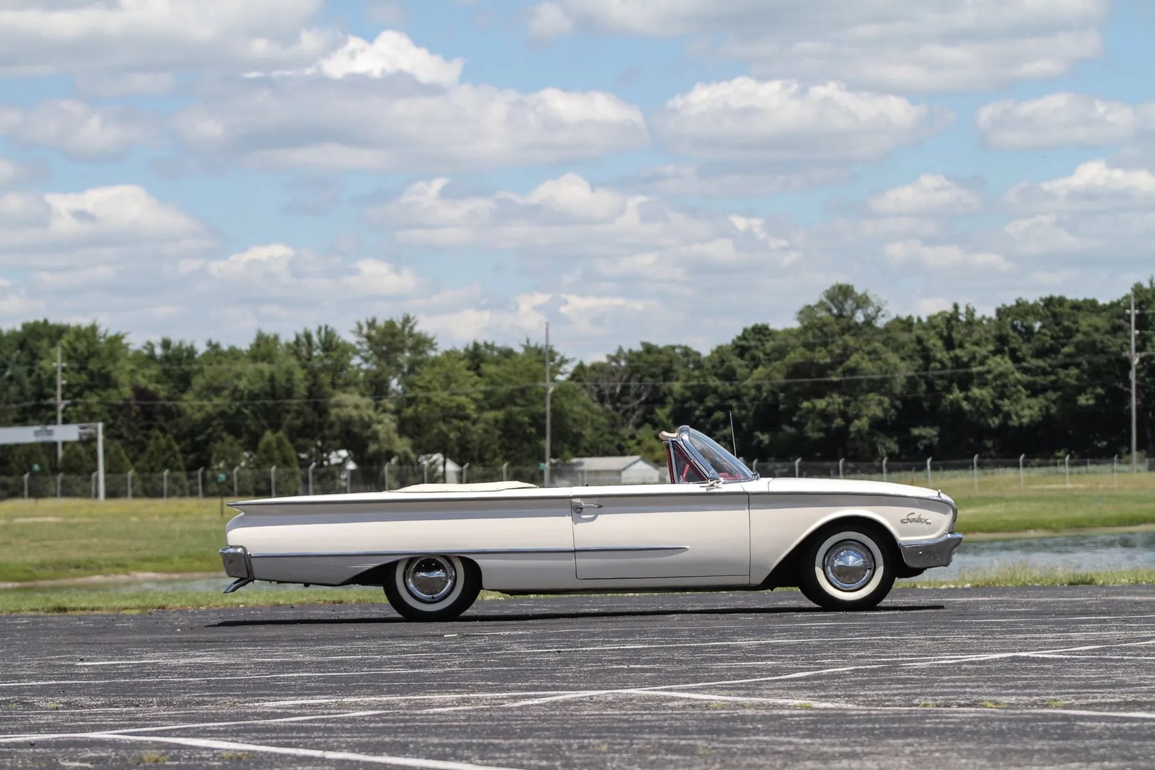 Ford_Galaxie_(USA)_2_generation__Cabrio__12.jpg