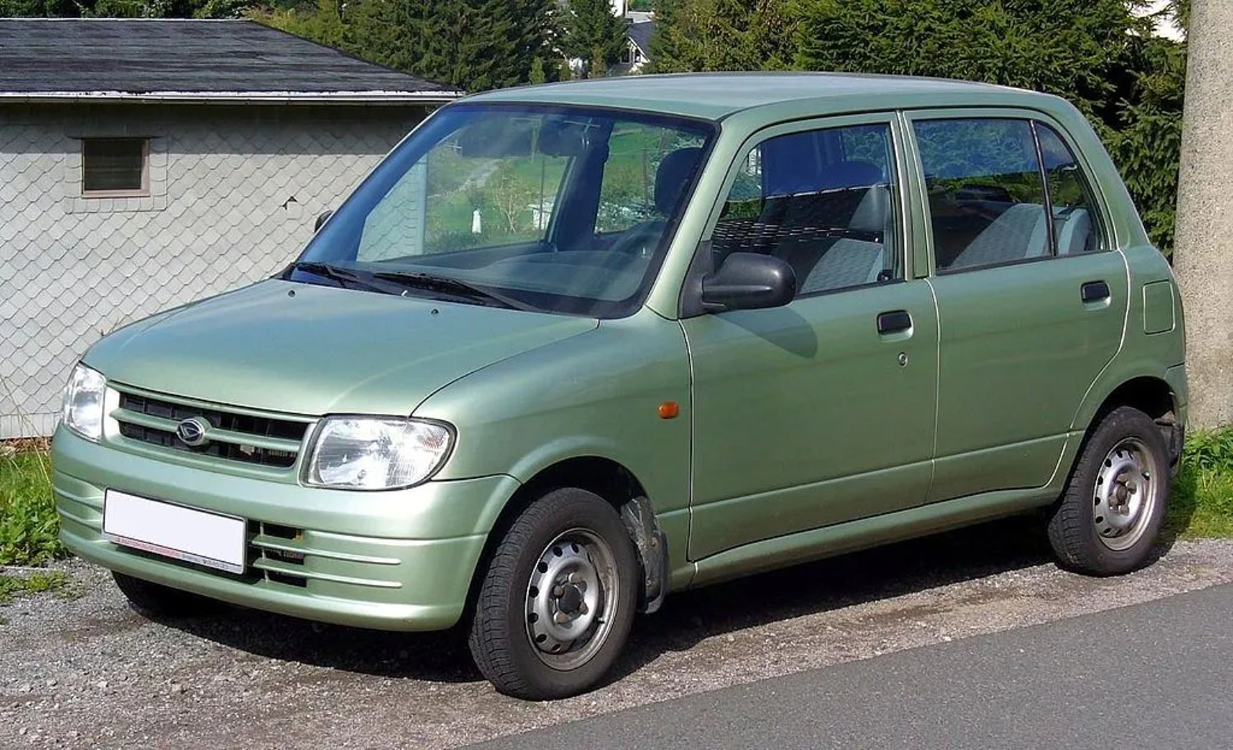 Daihatsu_Cuore_4_generation__Mini_5-doors__2.jpg