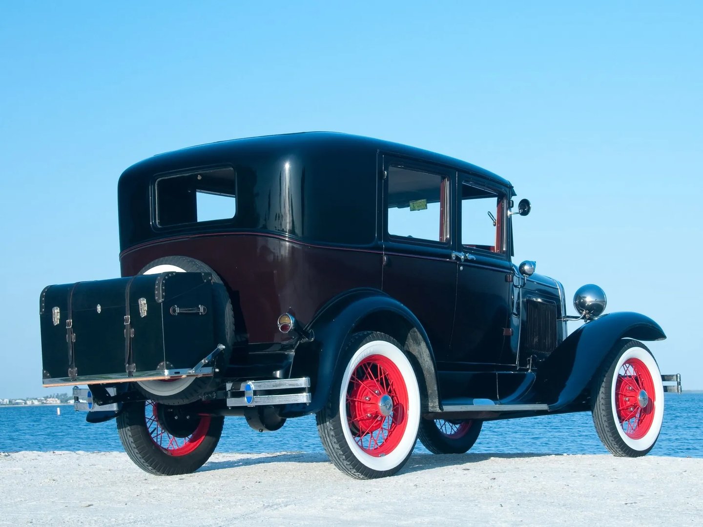 Ford_Model_A_1_generation__Sedan__3.jpg