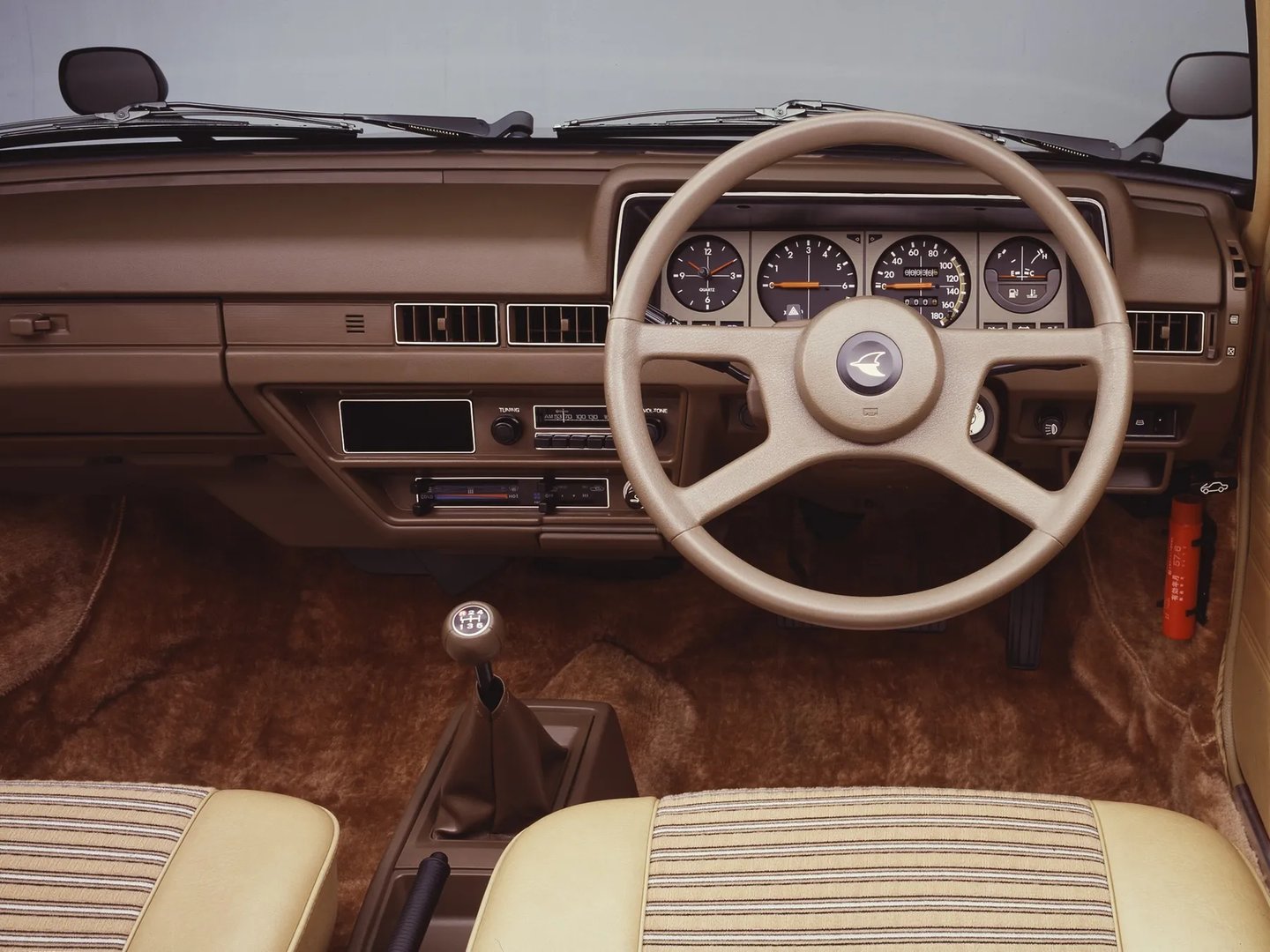 Nissan_Cherry_3_generation__Mini_5-doors__7.jpg