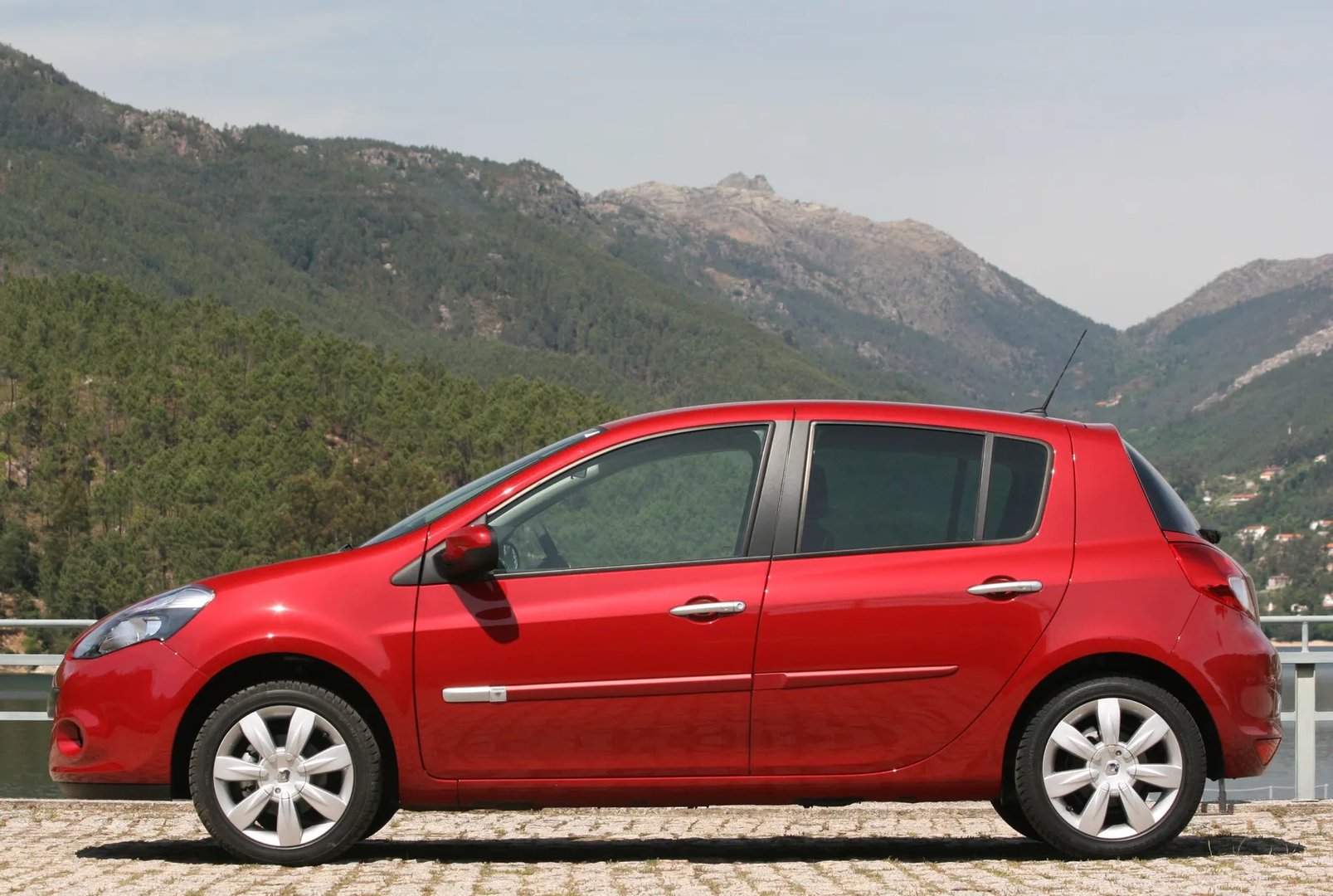 Renault_Clio_3_generation_restyling__Mini_5-doors__7.jpg