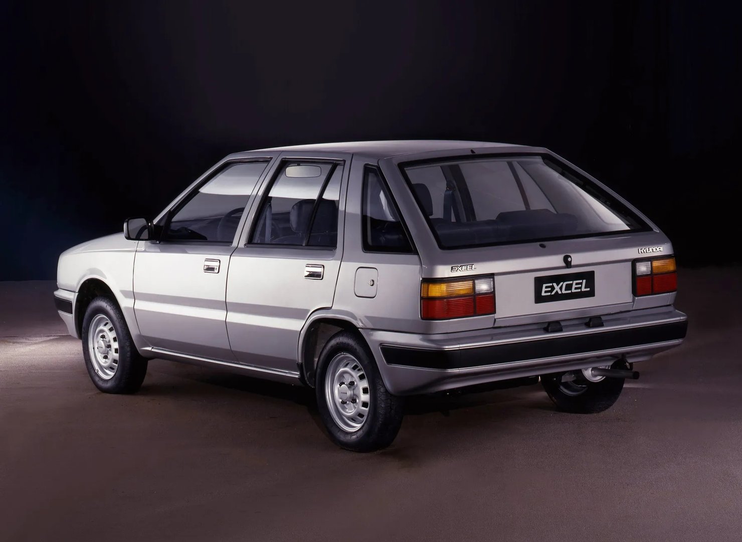 Hyundai_Pony_3_generation__Mini_5-doors__1.jpg